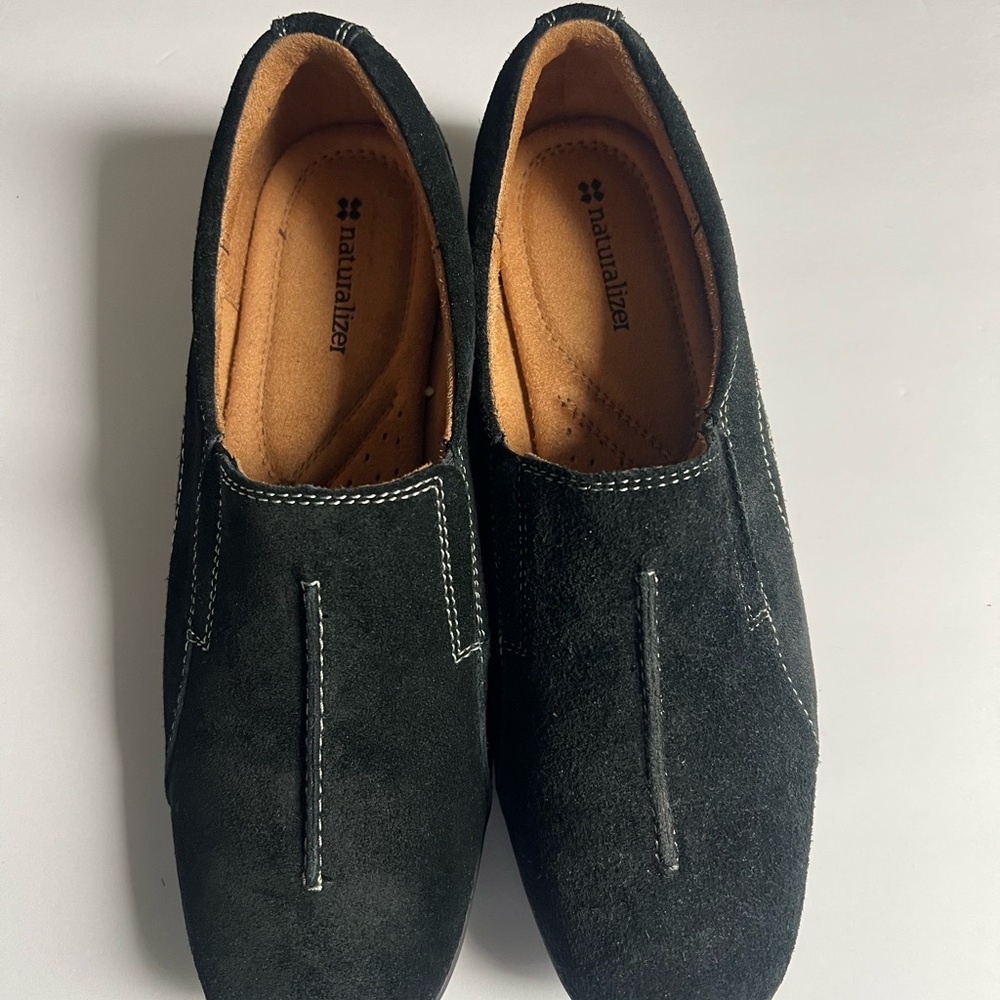 Naturalizer Women’s Black Suede Loafers Leather Upper- Never Worn